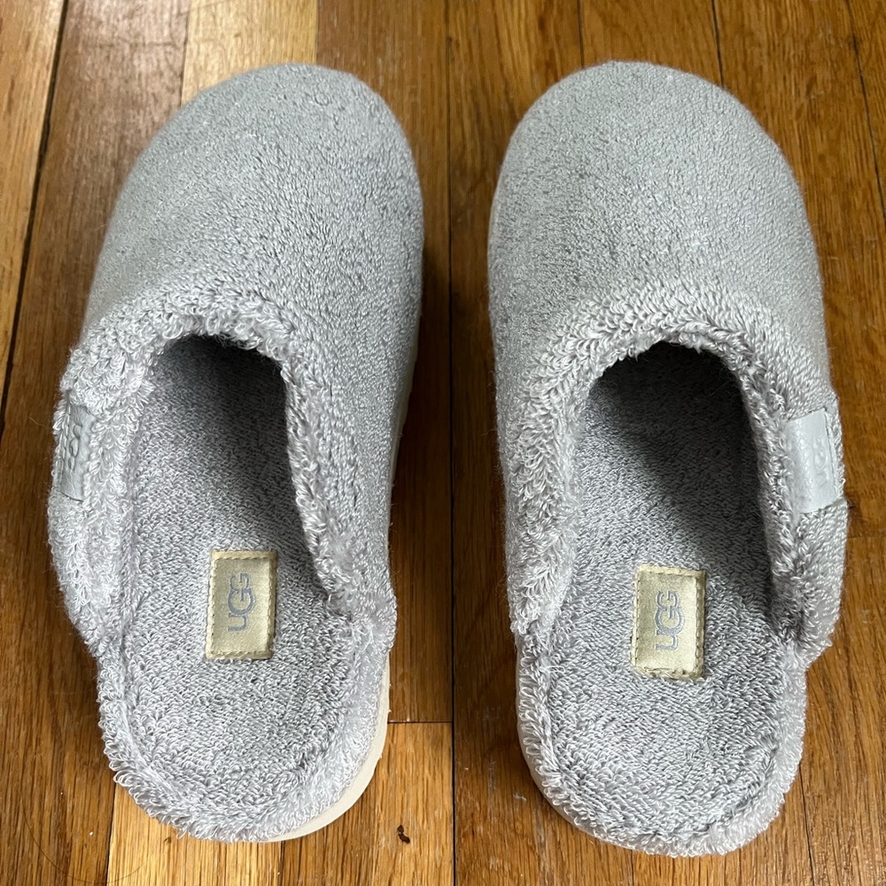 UGG Fuzz Sugar Terry Slide!!